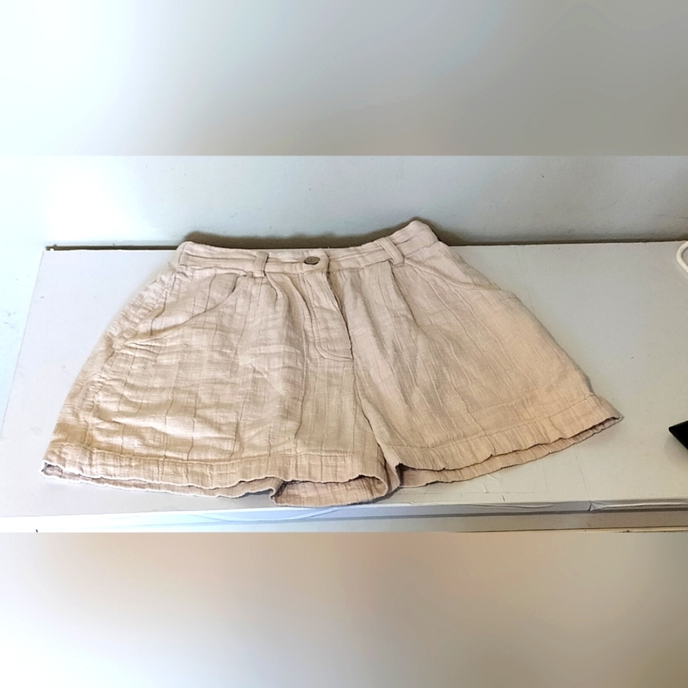 Women's Cream Shorts